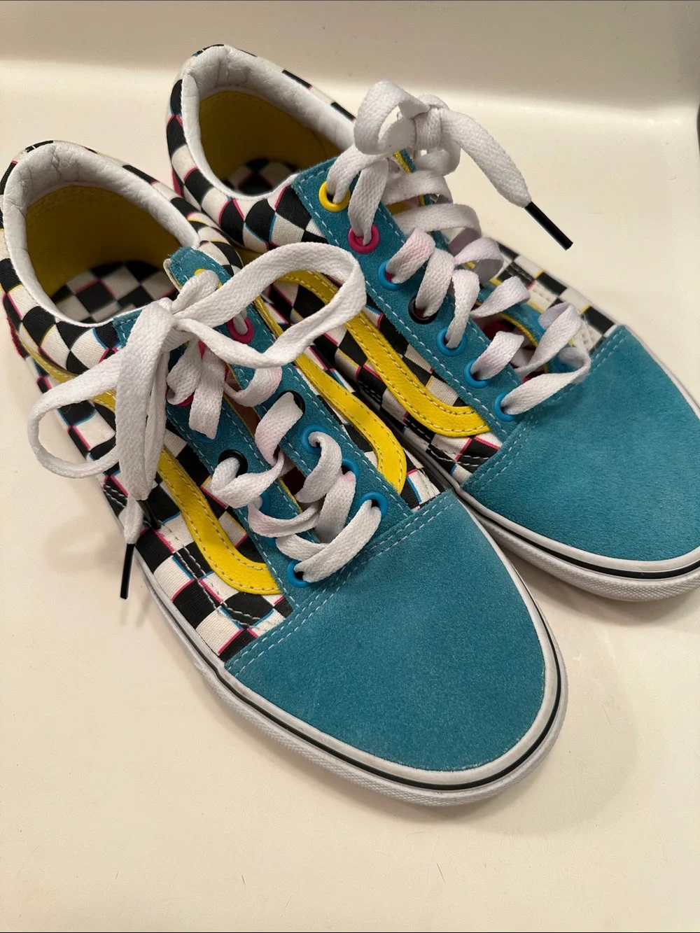 Vans Unisex US Mens 7 Women’s 8.5 Checkerboard Sneakers w/Teal, Yellow,Pink Blac